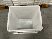 Partij witte kunststof bloemenemmers (205x) - afbeelding 4 van  4