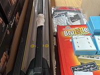 Partij w.o. dakdragers, led buis, bbq w.o. thule - afbeelding 3 van  10