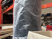 Partij w.o. dakdragers, led buis, bbq w.o. thule - afbeelding 6 van  10