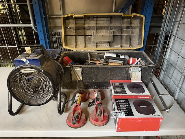 Partij w.o. gereedschapskoffer, vacüumheffers, carbon filters w.o. honeywell, sencys - afbeelding 1 van  8