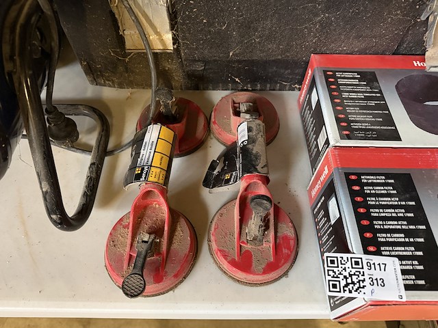 Partij w.o. gereedschapskoffer, vacüumheffers, carbon filters w.o. honeywell, sencys - afbeelding 3 van  8