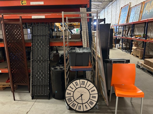 Partij w.o. kamerscherm, stoelen, glaswerk - afbeelding 1 van  8