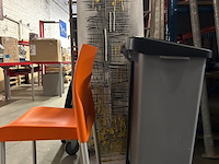 Partij w.o. kamerscherm, stoelen, glaswerk - afbeelding 2 van  8