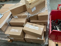 Partij wood wheel track chock (33x) - afbeelding 4 van  4