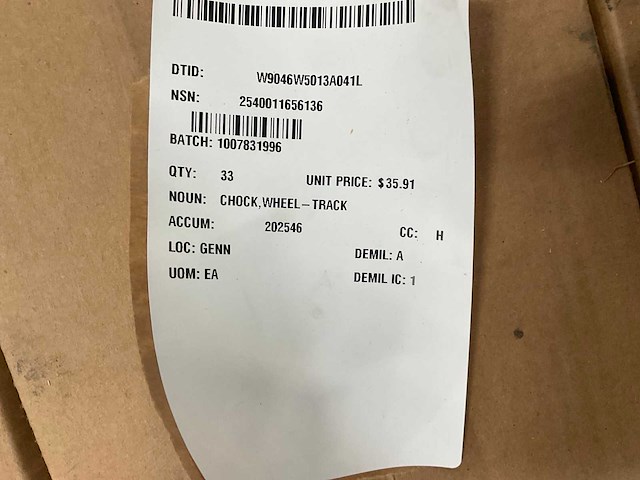 Partij wood wheel track chock (33x) - afbeelding 3 van  4