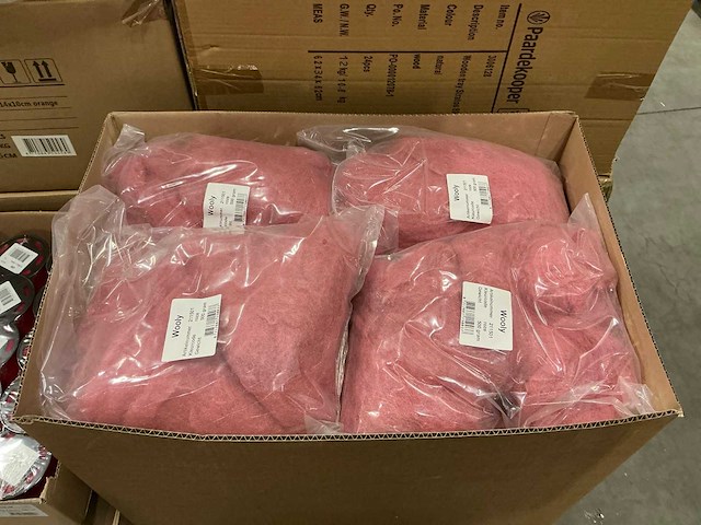Partij wooly 500gram roze (24x) - afbeelding 1 van  4