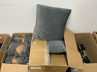 Partij woonaccessoires en kleding - afbeelding 2 van  12