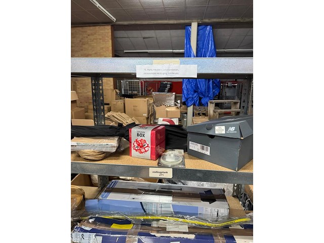 Partij woonartikelen, meubels, persoonlijke verzorging, speelgoed etc. - afbeelding 2 van  25