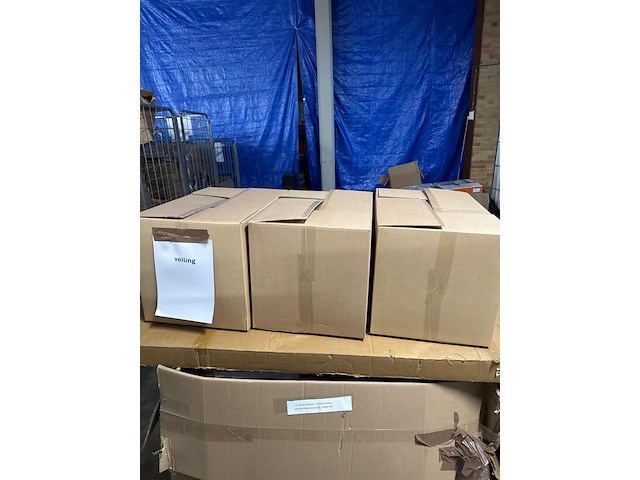 Partij woonartikelen, meubels, persoonlijke verzorging, speelgoed etc. - afbeelding 9 van  25