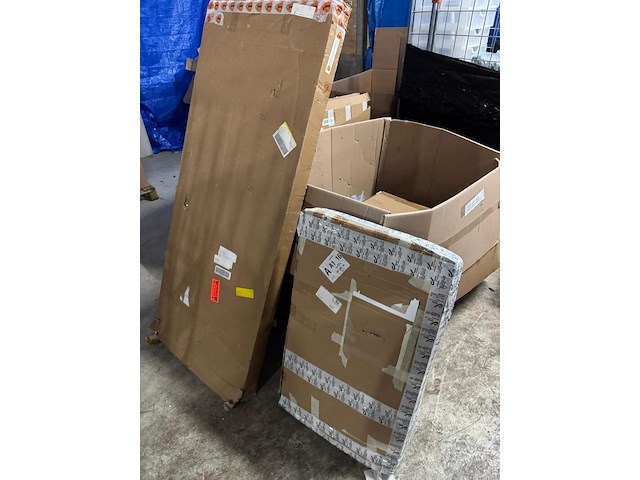 Partij woonartikelen, meubels, persoonlijke verzorging, speelgoed etc. - afbeelding 13 van  25