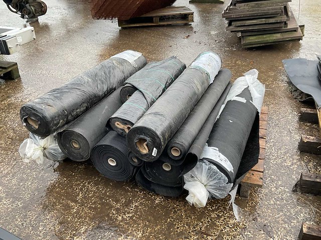 Partij worteldoek en divers - afbeelding 4 van  5