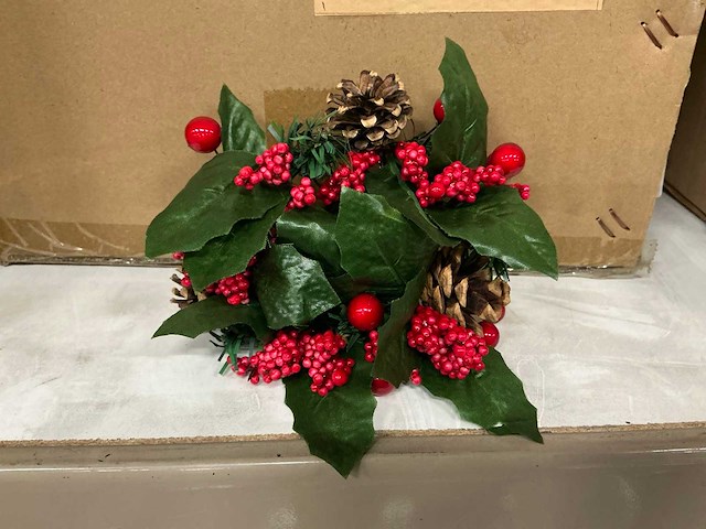 Partij wreath christmas rings ø7,6cm berries red r3 (320x) - afbeelding 1 van  4