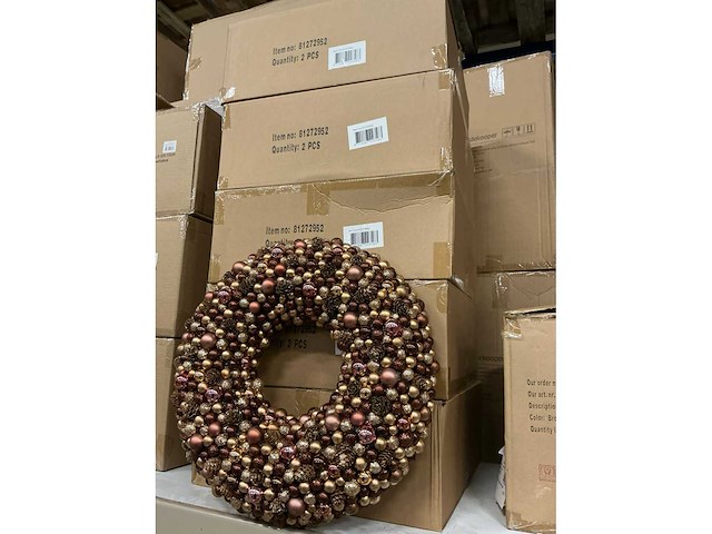 Partij wreath with balls d50cm brown (10x) - afbeelding 3 van  4