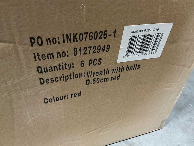Partij wreath with balls d50cm red (32x) - afbeelding 4 van  4
