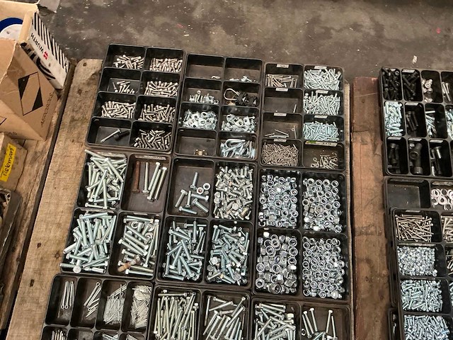 Partij wurth bevestigingsmiddelen en divers - afbeelding 10 van  14