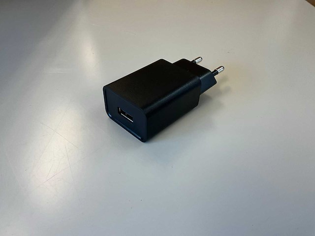 Partij xtar gb0500 usb wall adapter - afbeelding 1 van  4