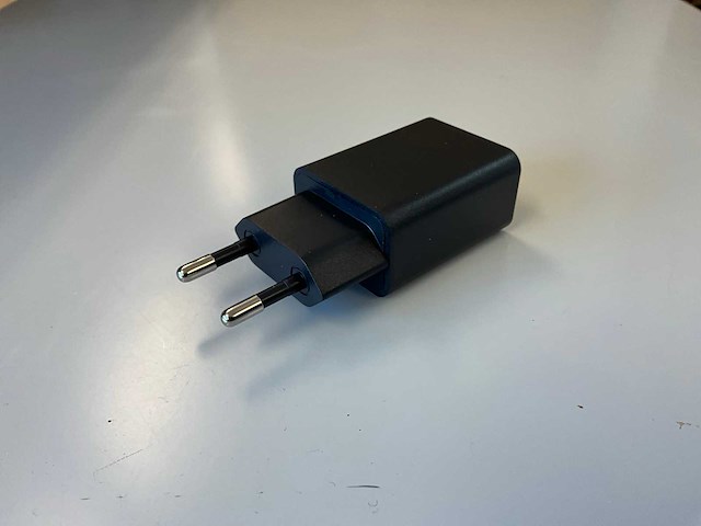 Partij xtar gb0500 usb wall adapter - afbeelding 2 van  4