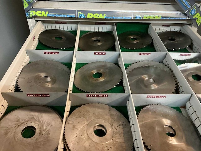 Partij zaagfrezen - afbeelding 3 van  8