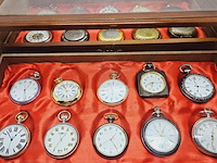 Partij zakhorloges in horlogekist - afbeelding 4 van  11