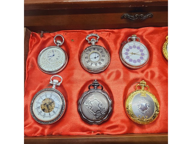 Partij zakhorloges in horlogekist - afbeelding 8 van  11