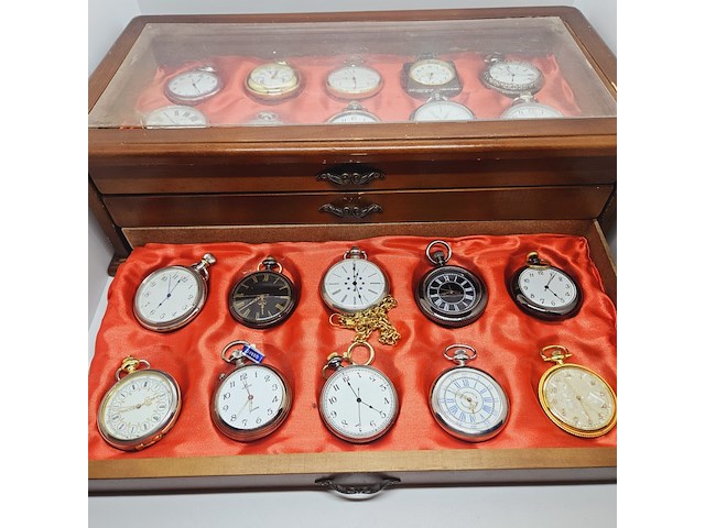 Partij zakhorloges in horlogekist - afbeelding 10 van  11