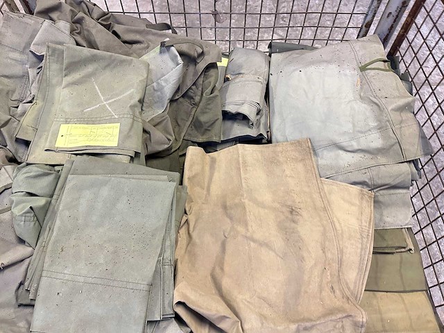 Partij zeil en zakken - afbeelding 4 van  4