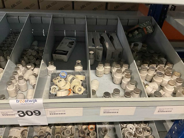 Partij zekeringen en stoppen - afbeelding 3 van  5