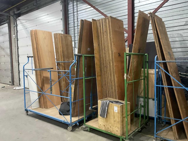 Partij zekeringsmateriaal voor meubelbak - afbeelding 2 van  12