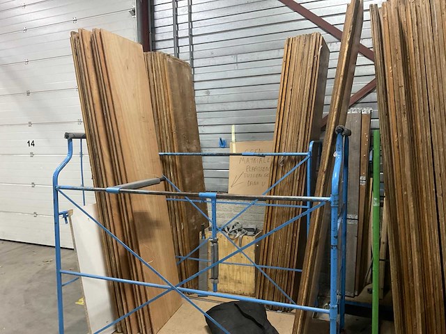 Partij zekeringsmateriaal voor meubelbak - afbeelding 3 van  12