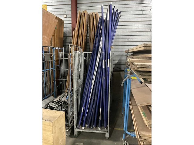 Partij zekeringsmateriaal voor meubelbak - afbeelding 7 van  12