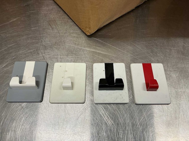 Partij zelfklevende wandhaken - afbeelding 2 van  4