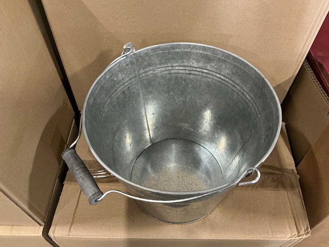 Partij zinc emmers met houten handvat h21,5xø25,5cm (720x) - afbeelding 2 van  3