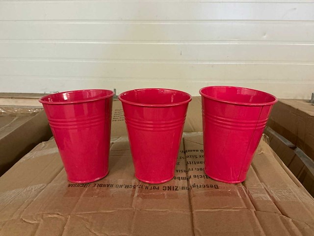 Partij zinc potten h12,5cm fuchsia (3700x) - afbeelding 1 van  5