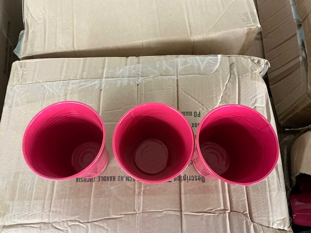 Partij zinc potten h12,5cm fuchsia (4000x) - afbeelding 1 van  4