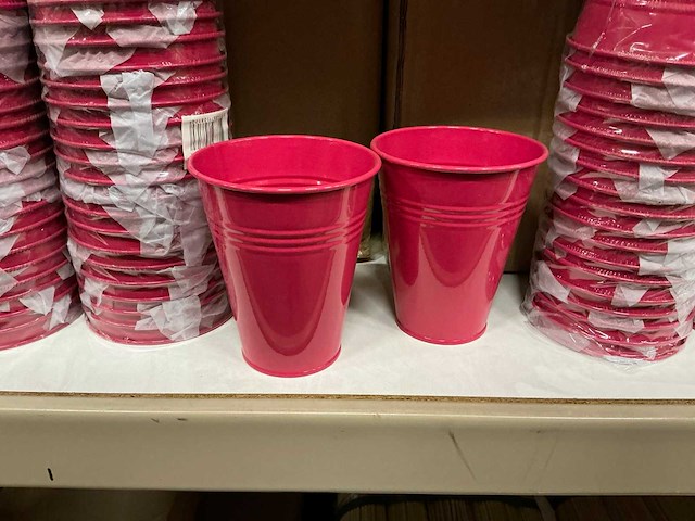 Partij zinc potten h12,5cm without handle fuchsia (960x) - afbeelding 2 van  6