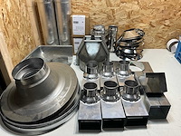 Partij zink, rvs en aluminium dakmaterialen (38x) - afbeelding 1 van  7