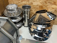 Partij zink, rvs en aluminium dakmaterialen (38x) - afbeelding 5 van  7