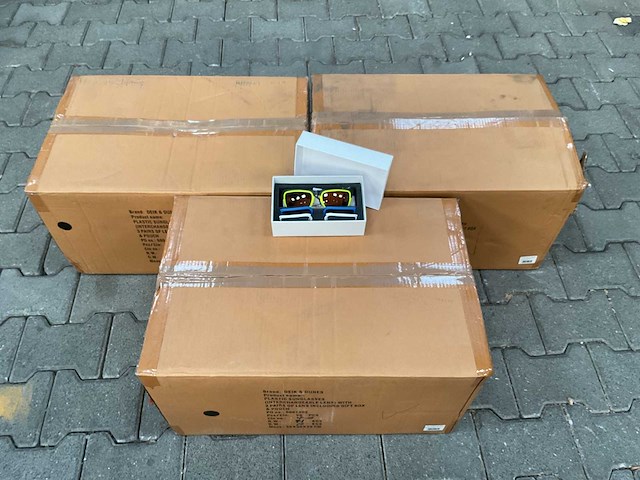 Partij zonnebril (150x) - afbeelding 2 van  3