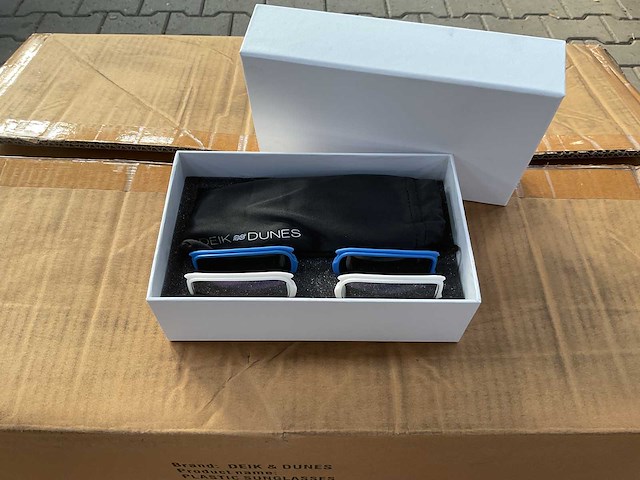 Partij zonnebrillen (100x) - afbeelding 2 van  3