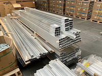 Partij zonnepaneel aluminium bevestigingsprofielen - afbeelding 4 van  8