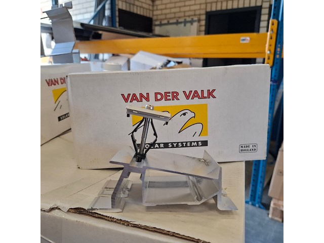 Partij zonnepaneel bevestigingsmateriaal o.a. van der valk - afbeelding 37 van  52