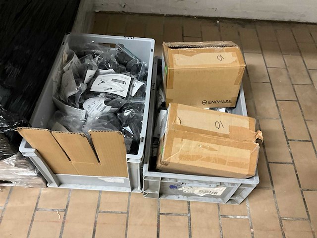 Partij zonnepaneel installatie materiaal - afbeelding 5 van  14