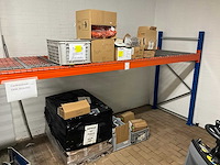 Partij zonnepaneel installatie materiaal