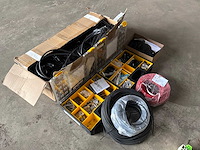 Partij zonnepaneel installatiematerialen - afbeelding 1 van  2