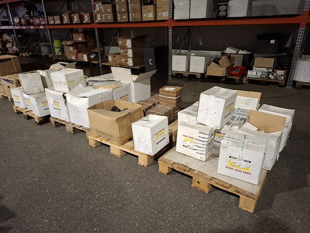 Partij zonnepaneel montage toebehoren - afbeelding 1 van  14