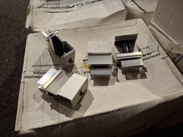 Partij zonnepaneel montage toebehoren - afbeelding 9 van  14