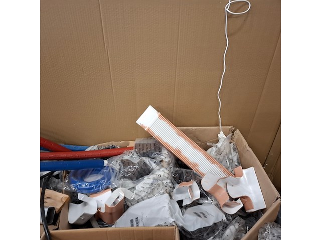 Partij zonnepaneel montagemateriaal en toebehoren - afbeelding 9 van  20