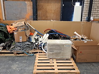 Partij zonnepaneel montagemateriaal en toebehoren - afbeelding 1 van  20