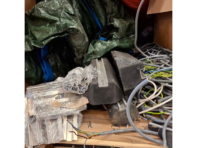 Partij zonnepaneel montagemateriaal en toebehoren - afbeelding 15 van  20