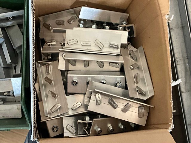 Partij zonnepaneel montagemateriaal - afbeelding 4 van  12